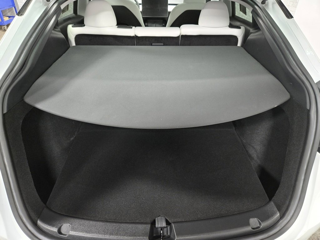Used 2023 Tesla Model Y Long Range image 42