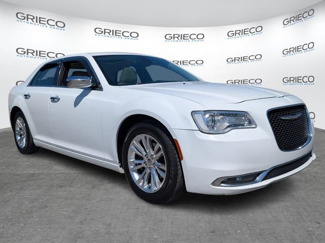 Used 2016 Chrysler 300 C image 1