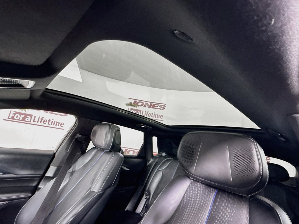 Used 2024 Cadillac Lyriq Luxury AWD/4WD image 10
