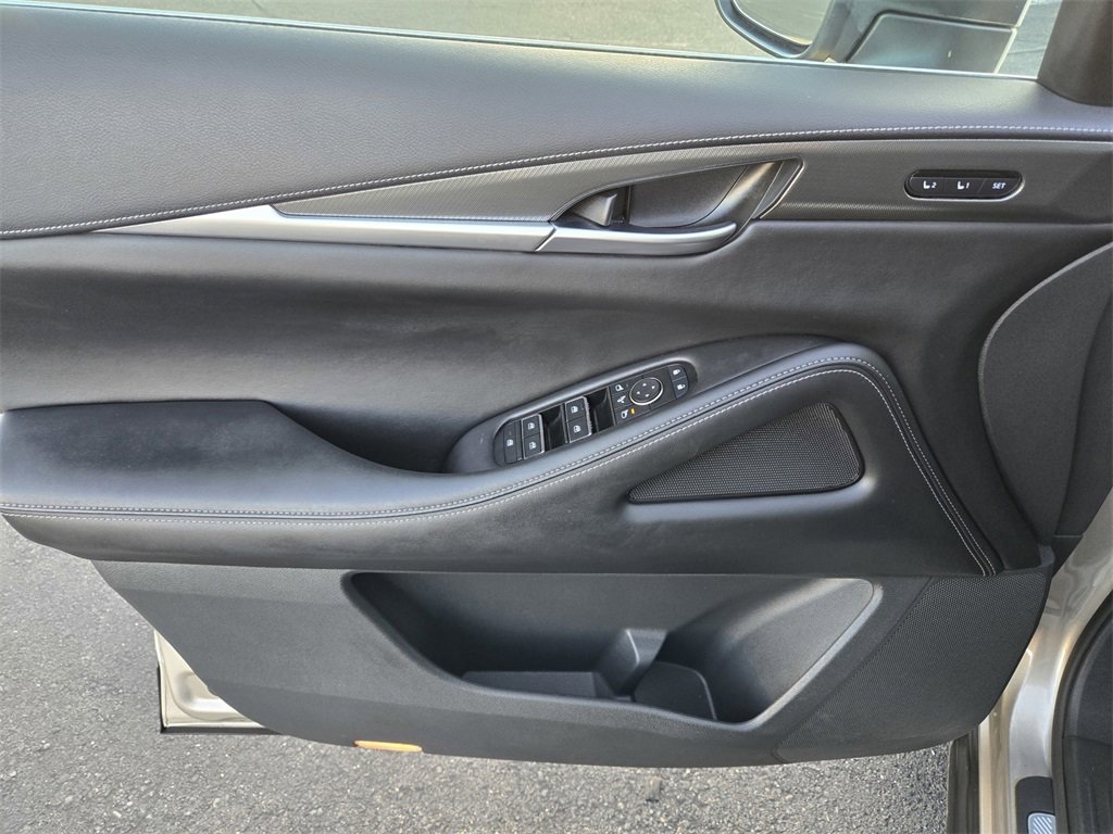 Used 2023 INFINITI QX60 Luxe w/ Cargo Package image 16