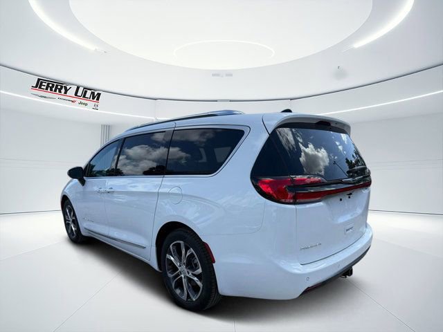 New 2026 Chrysler Pacifica Pinnacle w/ Trailer Tow Group image 5
