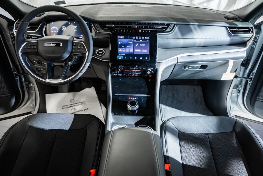 New 2025 Jeep Grand Cherokee Laredo X w/ Luxury Tech Group I image 19