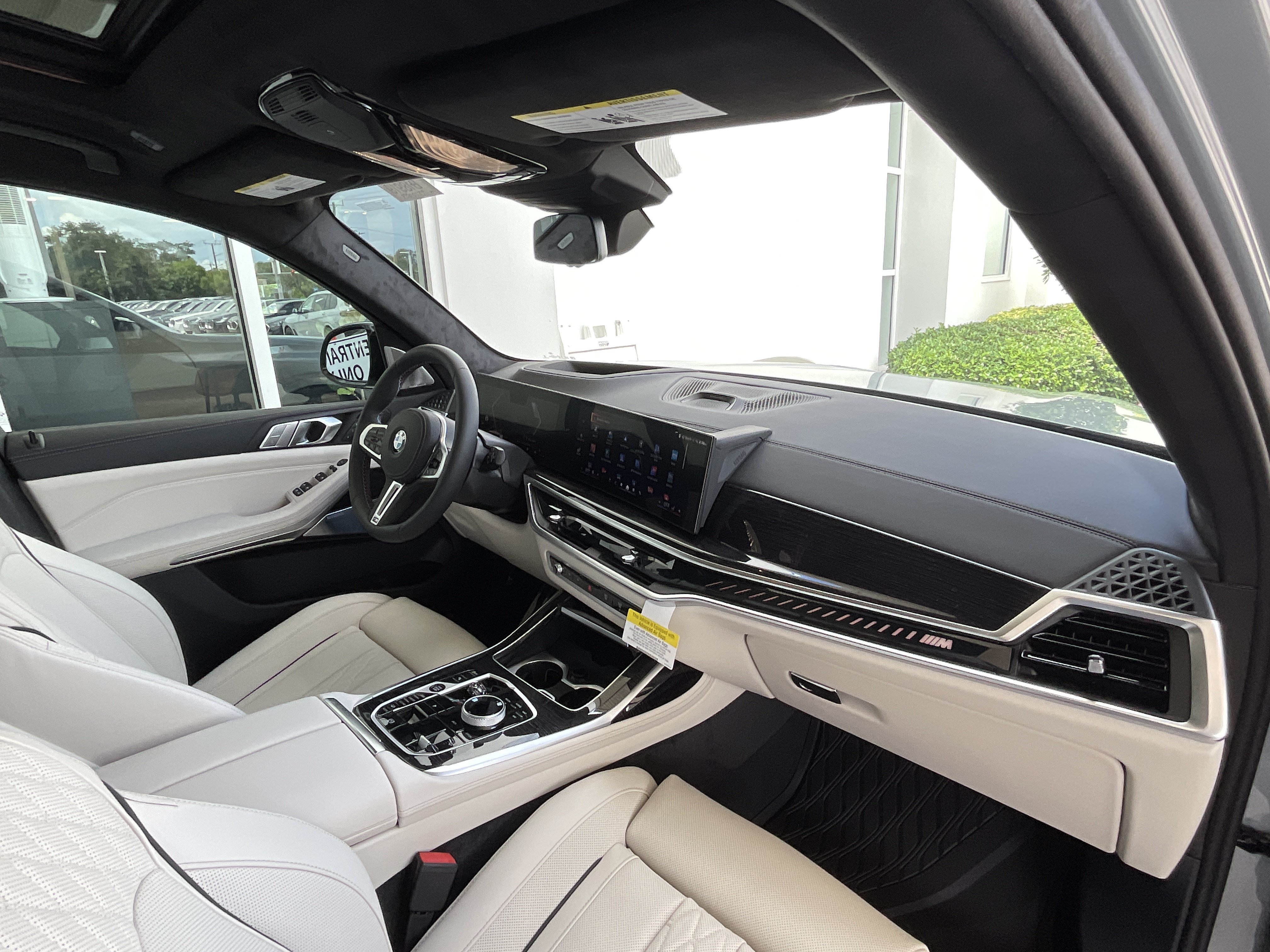 New 2027 BMW X7 M60i AWD/4WD image 21