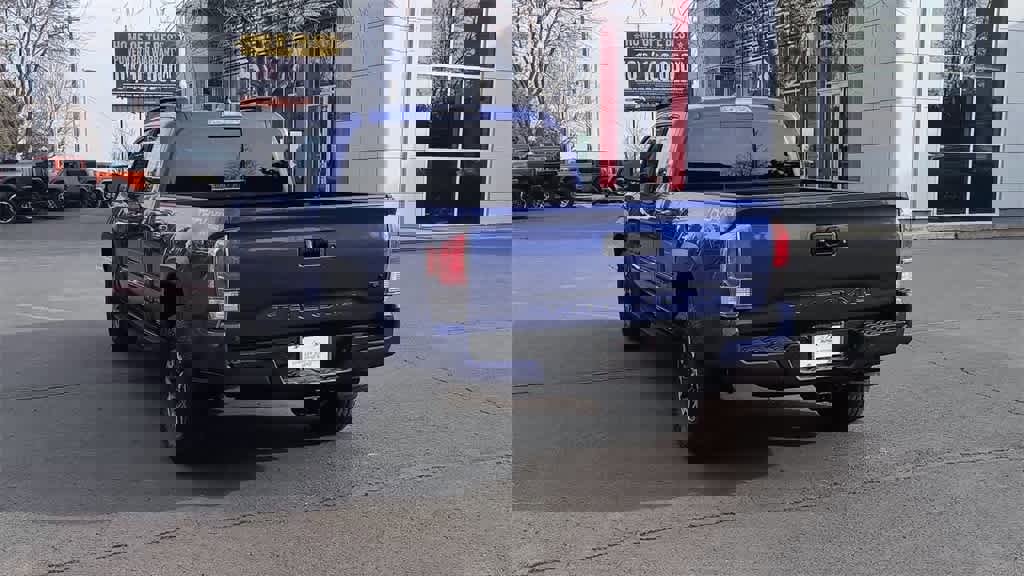 Used 2022 Toyota Tacoma TRD Off-Road image 7