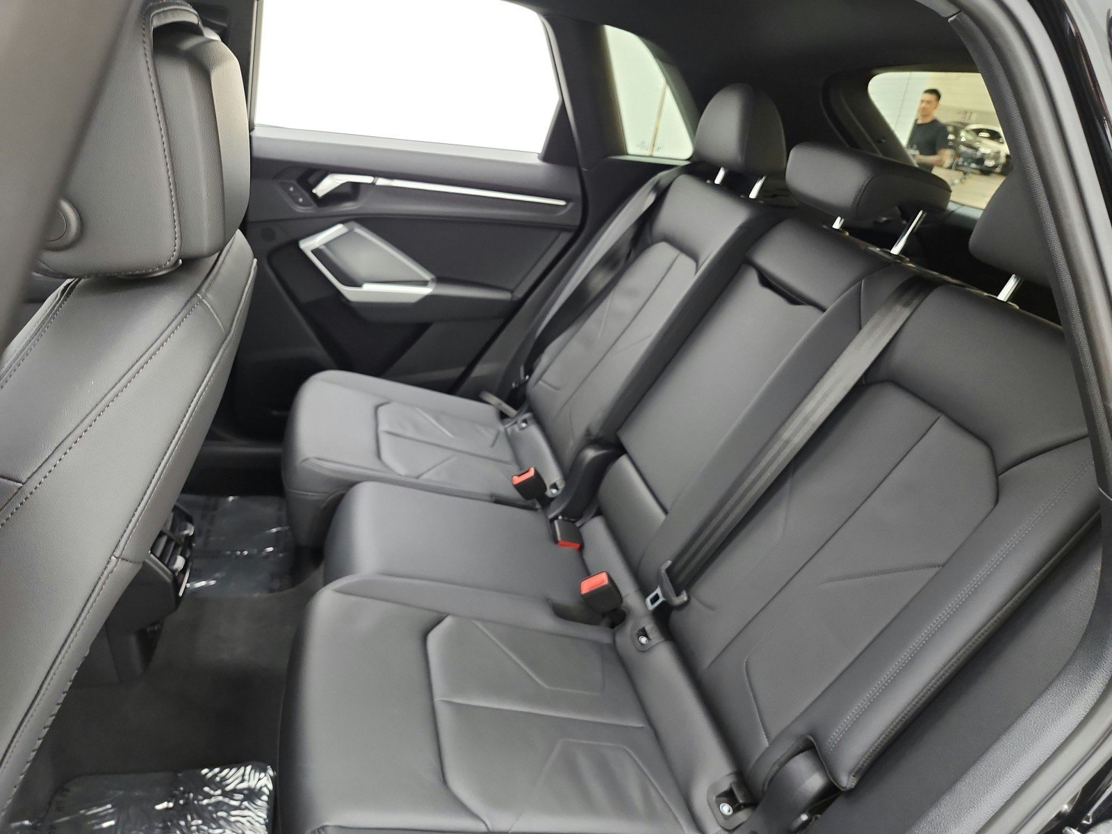 Used 2024 Audi Q3 2.0T Premium w/ Convenience Package AWD/4WD image 16
