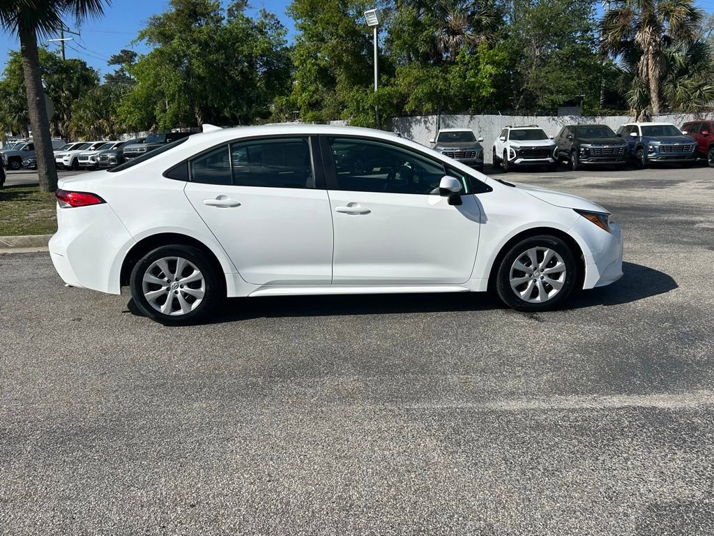 Used 2025 Toyota Corolla LE FWD image 8