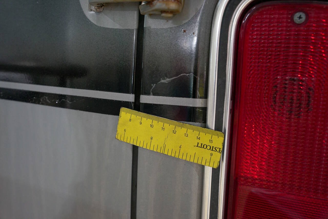Used 1987 Ford E-150 and Econoline 150 RWD image 36