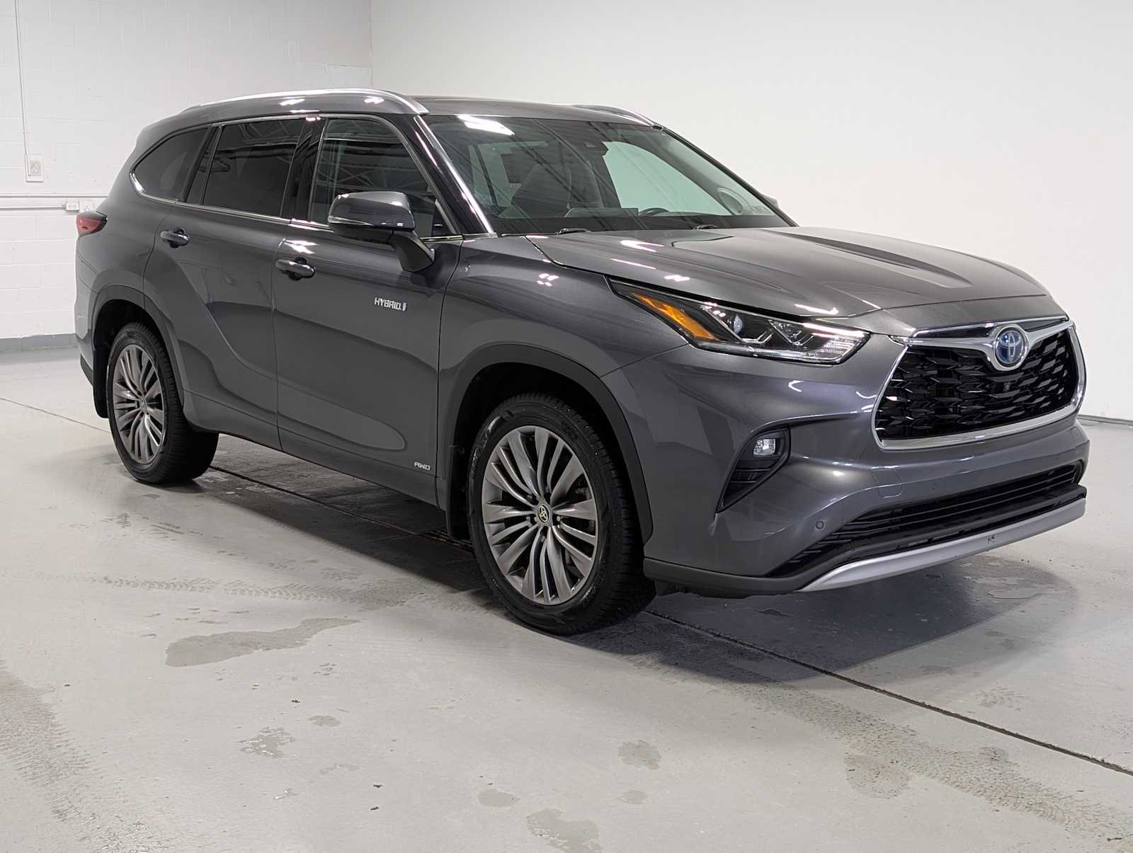 Used 2021 Toyota Highlander Platinum image 6