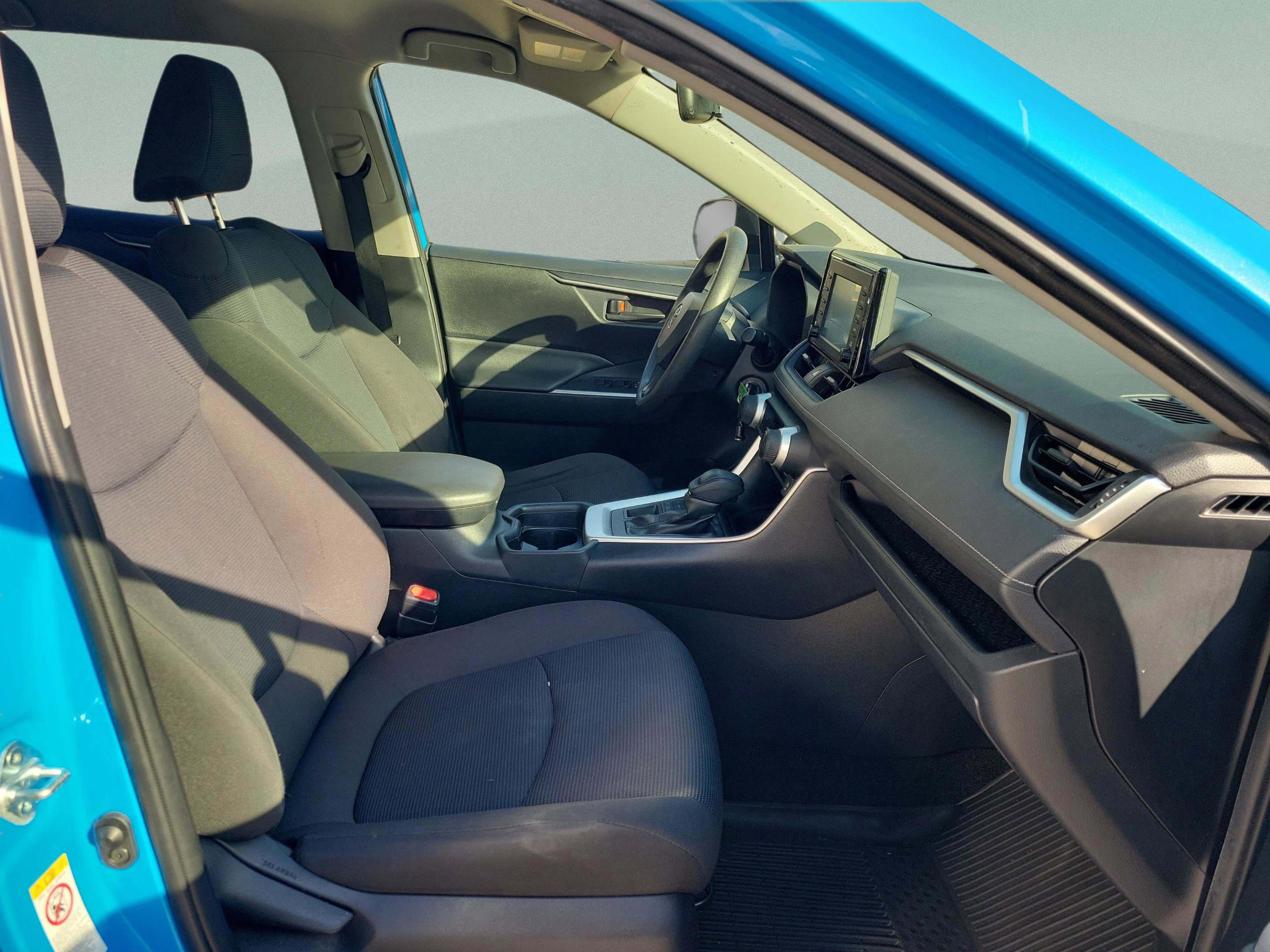 Used 2019 Toyota RAV4 LE w/ All Weather Liner Package AWD/4WD image 7