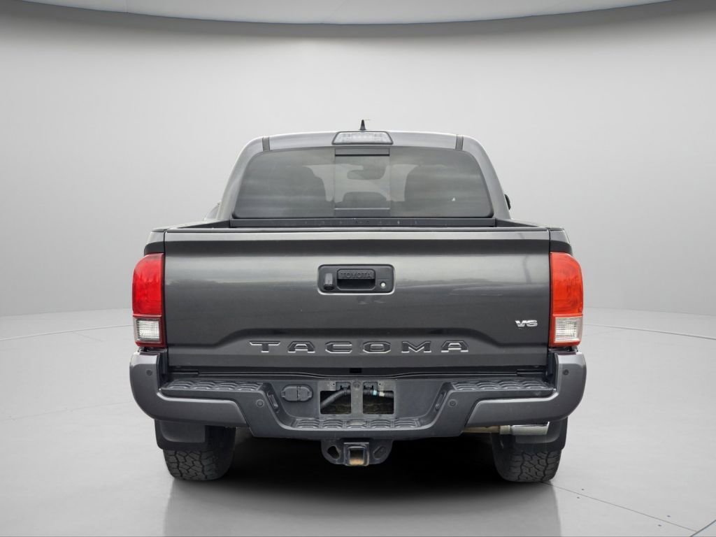 Used 2019 Toyota Tacoma TRD Off-Road w/ Technology Package AWD/4WD image 21