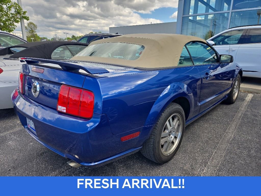 Used 2006 Ford Mustang GT RWD image 3