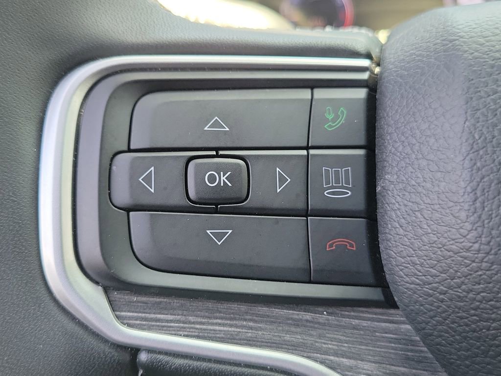 Used 2023 Jeep Wagoneer Series III w/ Convenience Group I AWD/4WD image 12