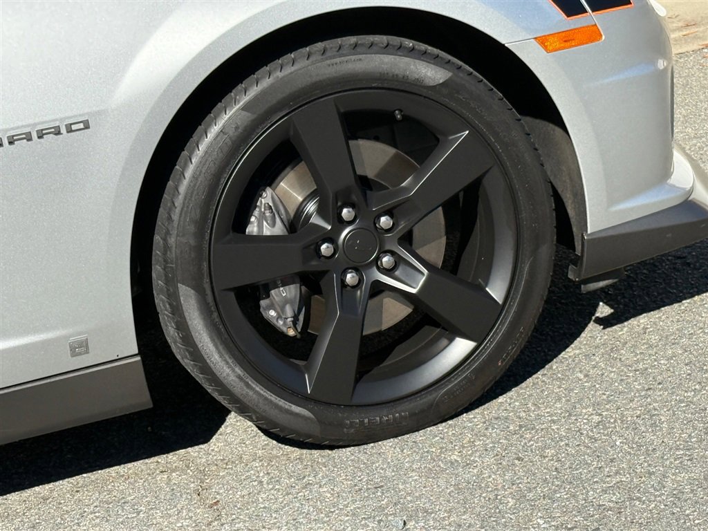 Used 2010 Chevrolet Camaro SS w/ LPO, Ground Effects Package image 34