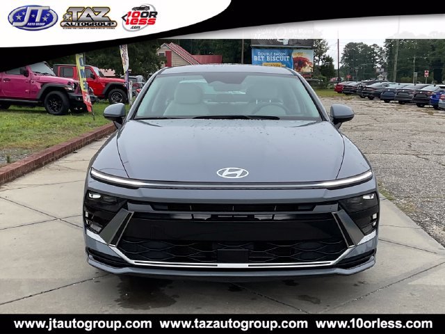 Used 2024 Hyundai Sonata SEL FWD image 2