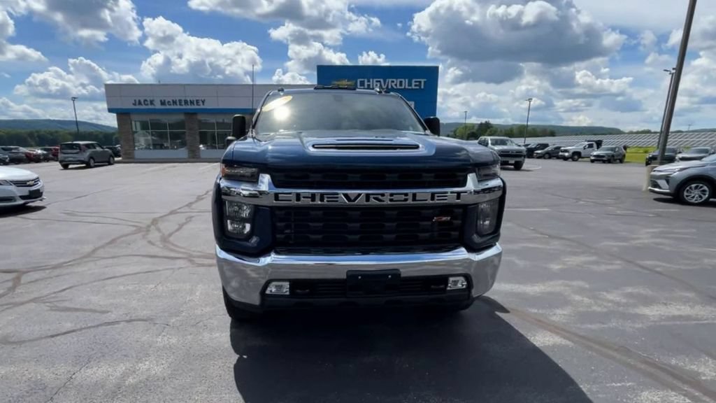Used 2023 Chevrolet Silverado 2500 LT w/ Convenience Package AWD/4WD image 3