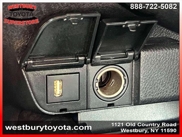 Certified 2023 Toyota Camry SE AWD/4WD image 32