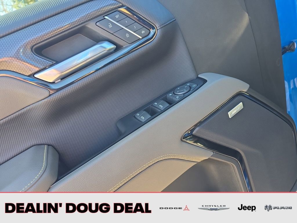 Used 2022 Chevrolet Silverado 1500 ZR2 w/ Technology Package image 12