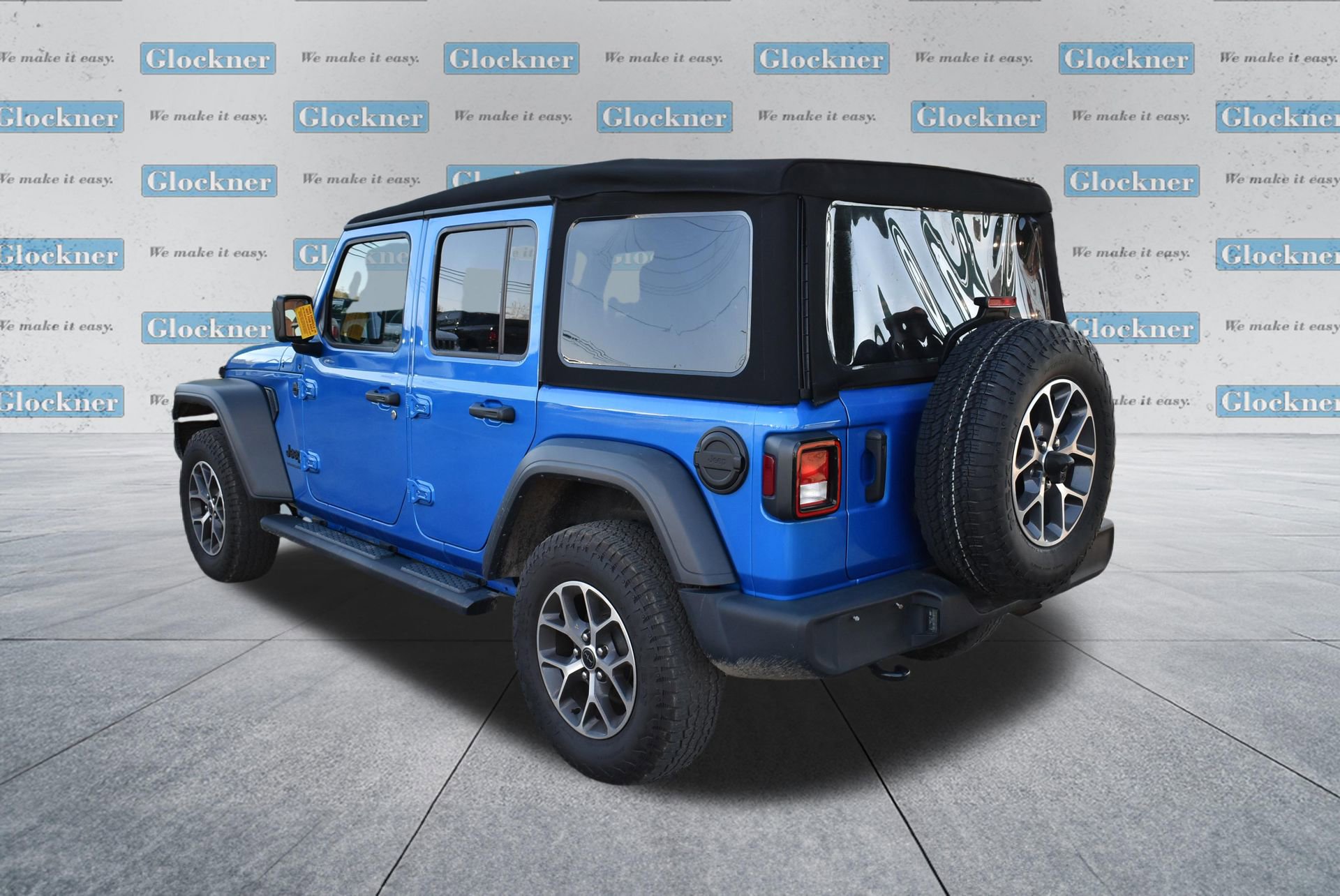 Used 2024 Jeep Wrangler Sport S image 7