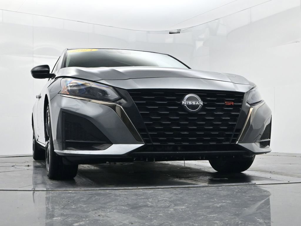 Used 2024 Nissan Altima 2.5 SR image 34