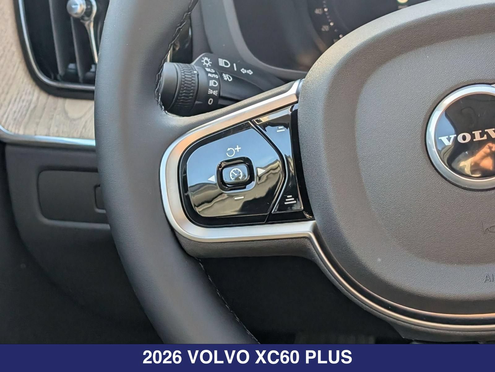 New 2026 Volvo XC60 B5 Plus w/ Protection Package Premier AWD/4WD image 15
