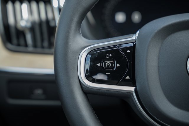 New 2026 Volvo XC60 B5 Plus w/ Protection Package Premier image 24