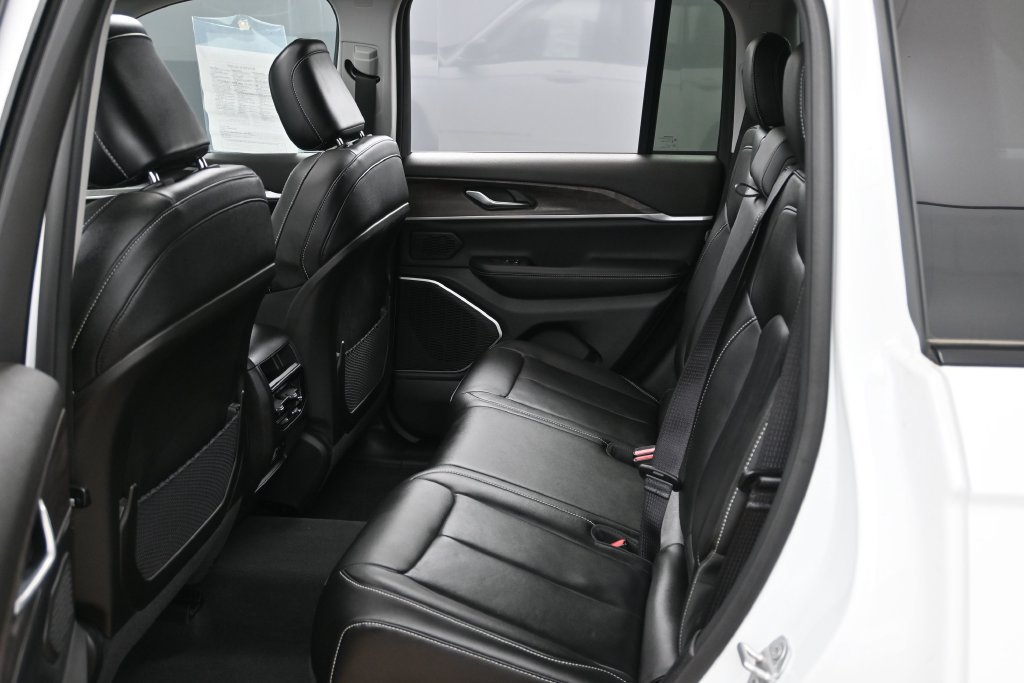 Used 2022 Jeep Grand Cherokee Limited 4xe AWD/4WD image 23