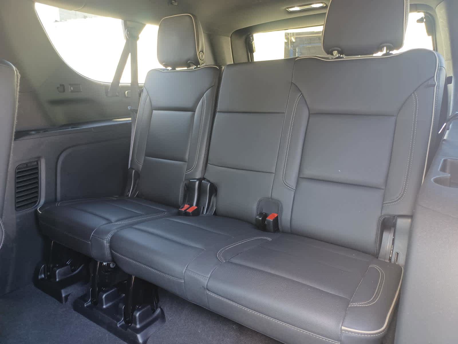 Used 2023 GMC Yukon XL SLT image 24