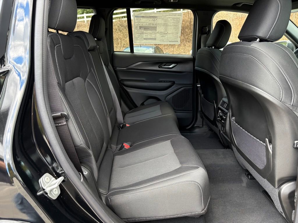 New 2025 Jeep Grand Cherokee Laredo X w/ Luxury Tech Group I image 26