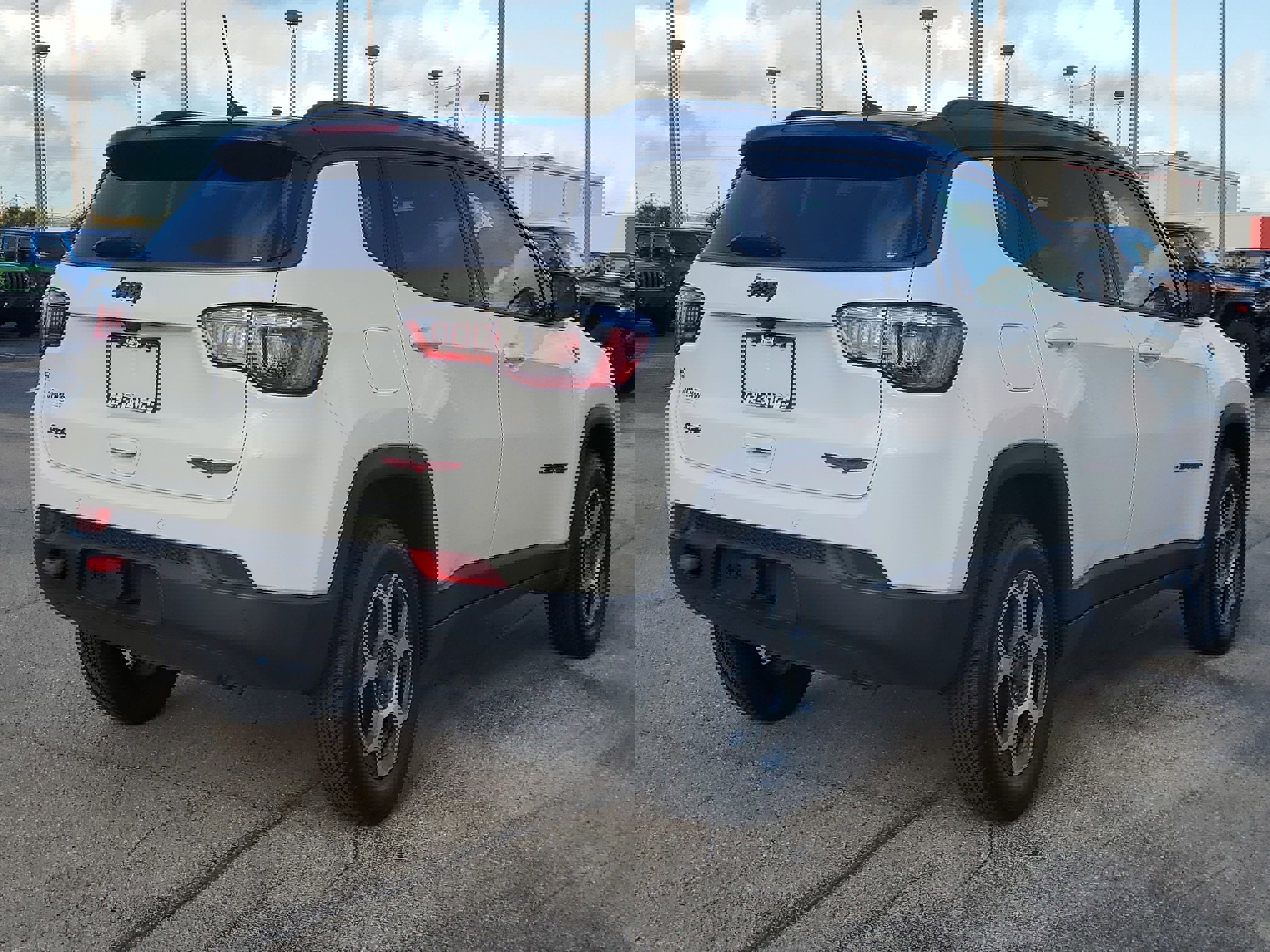 Used 2022 Jeep Compass Trailhawk w/ Trailhawk Convenience Group image 8