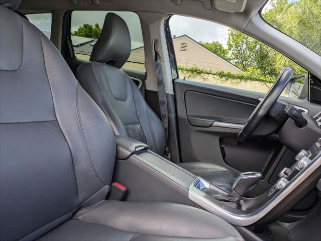 Used 2016 Volvo XC60 T5 Platinum w/ Protection Package FWD image 26