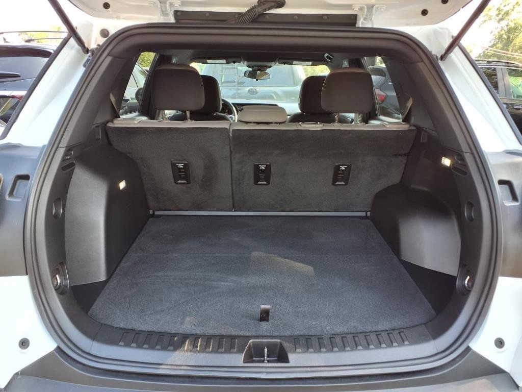 Used 2025 GMC Terrain Elevation image 20