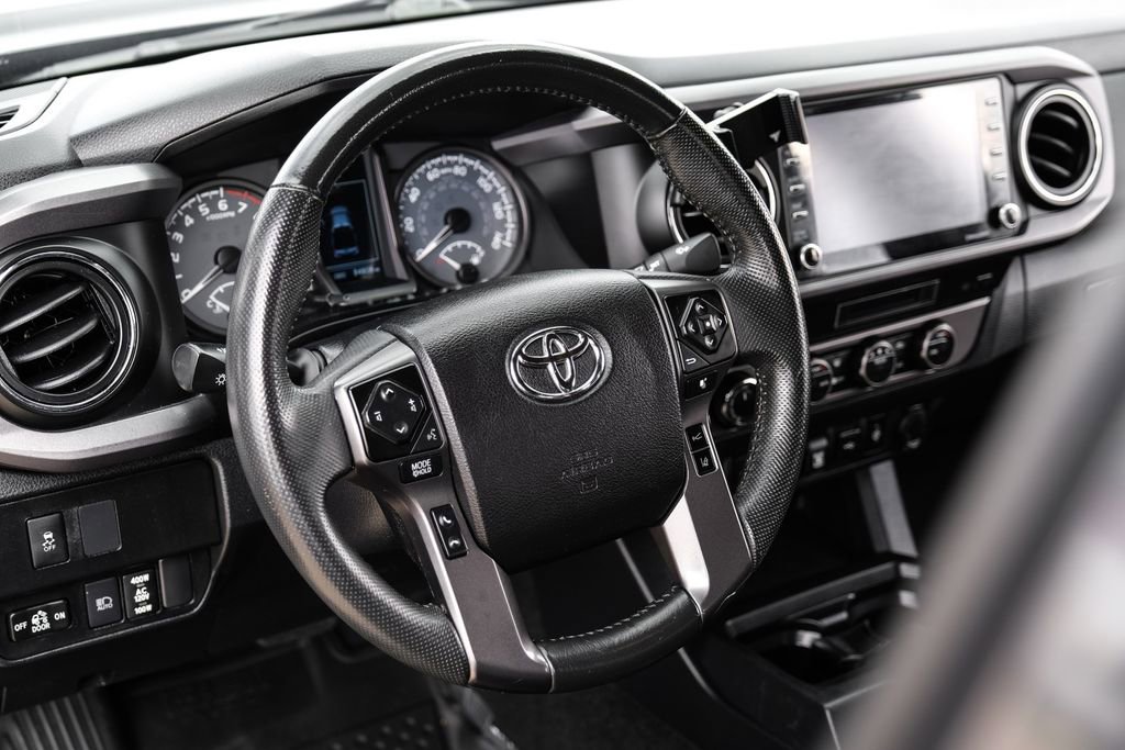 Used 2021 Toyota Tacoma TRD Off-Road AWD/4WD image 12