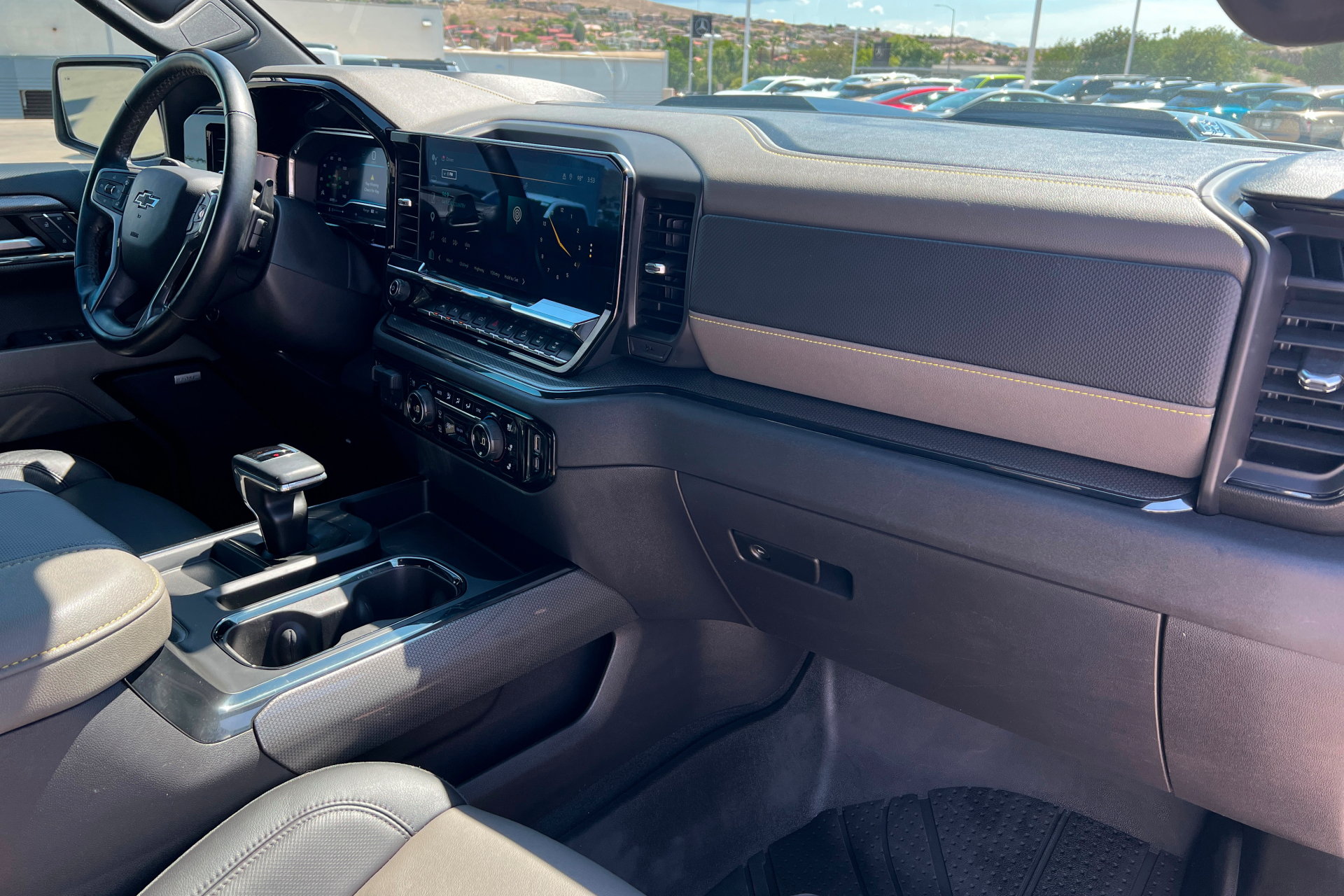 Used 2024 Chevrolet Silverado 1500 ZR2 w/ Technology Package AWD/4WD image 25