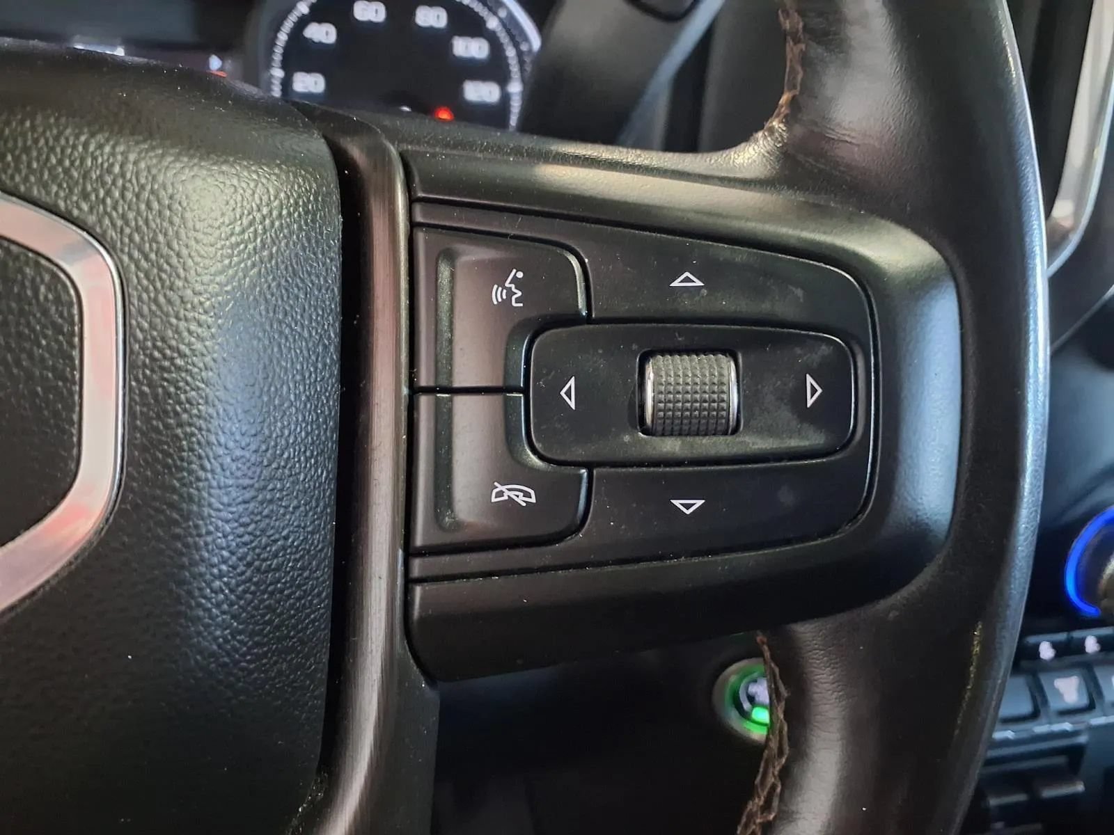 Used 2022 GMC Sierra 2500 AT4 w/ AT4 Preferred Package AWD/4WD image 25