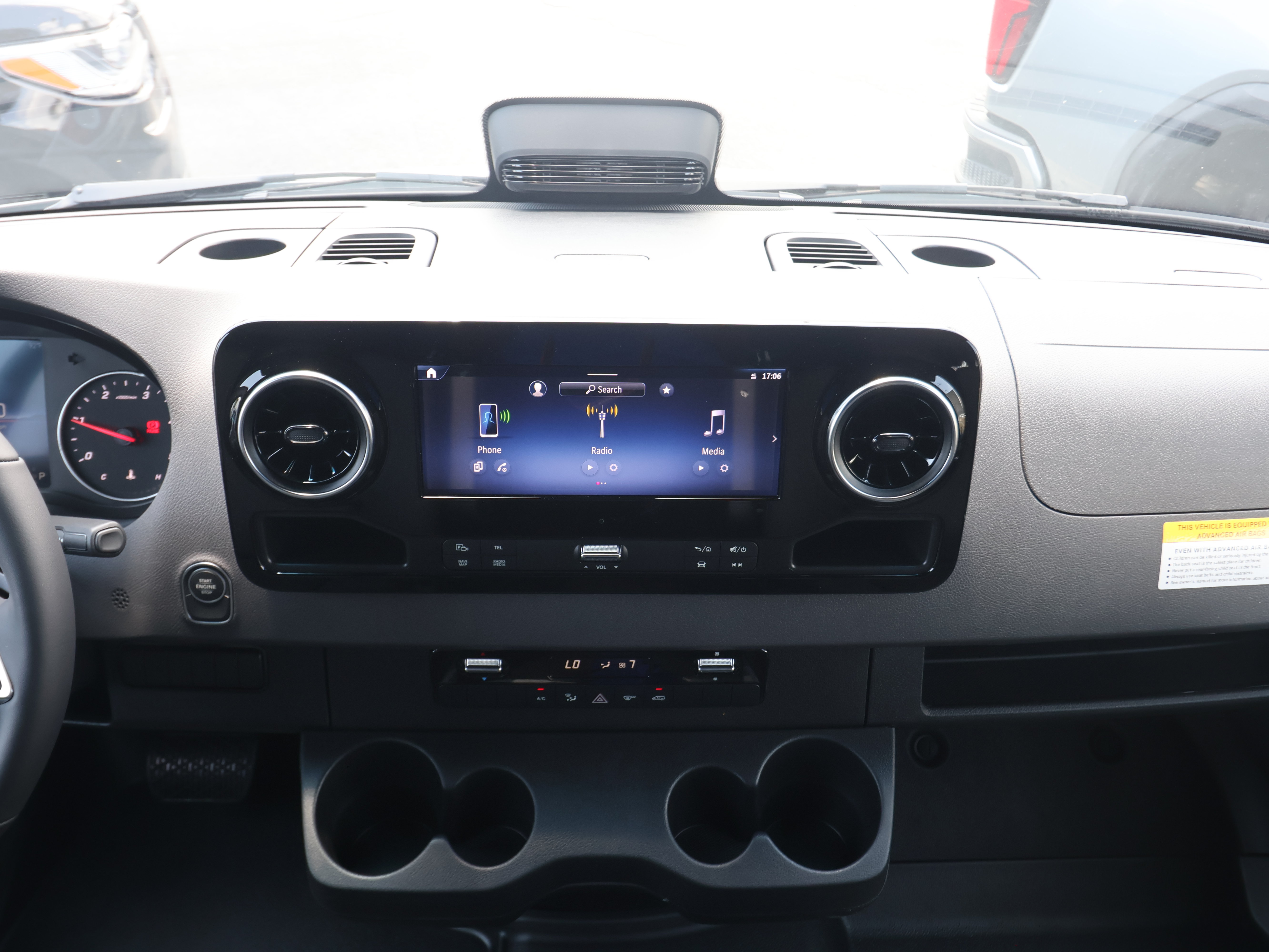 New 2025 Mercedes-Benz Sprinter 2500 image 9