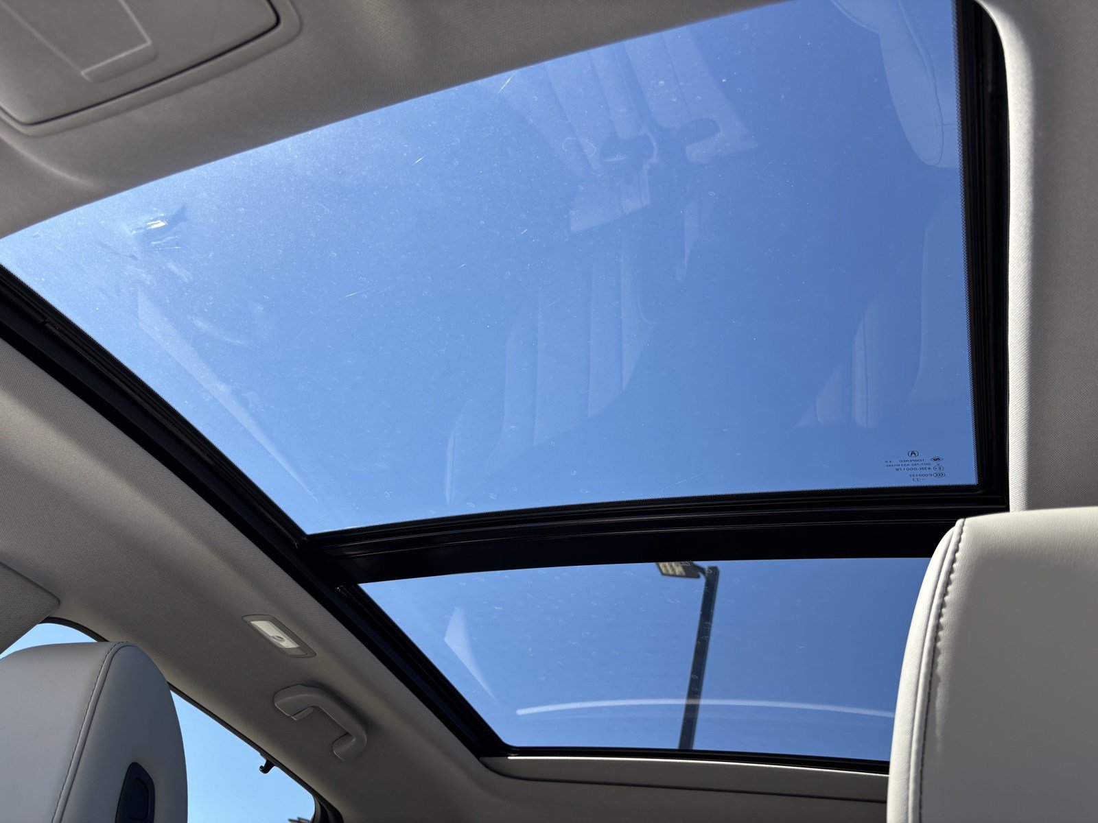 Used 2024 Acura MDX w/ Technology Package FWD image 30