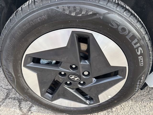 Used 2025 Hyundai Kona SEL image 8