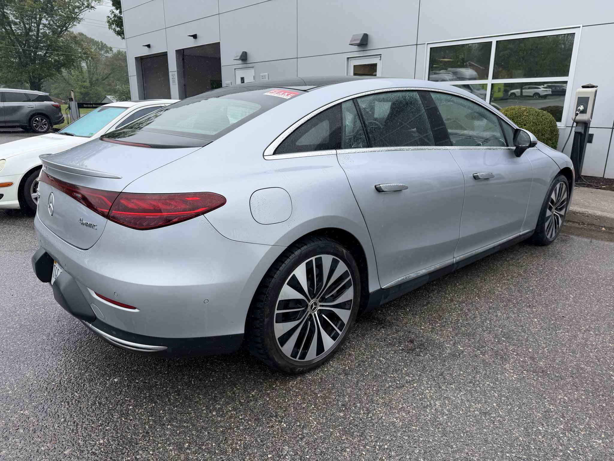 Used 2023 Mercedes-Benz EQE 500 4MATIC Sedan image 3