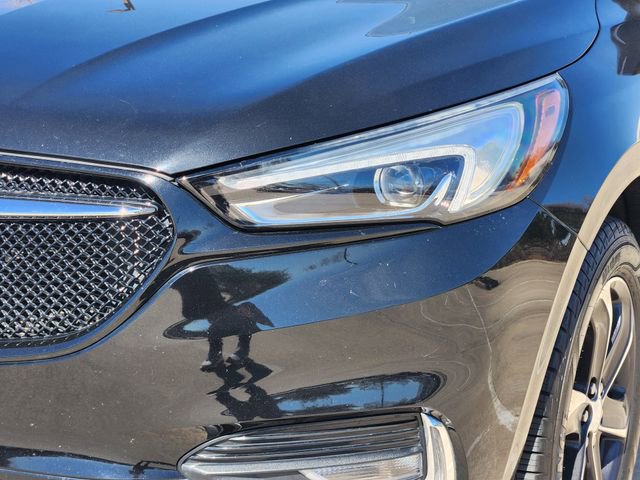 Used 2020 Buick Enclave Essence w/ Sport Touring Edition image 9