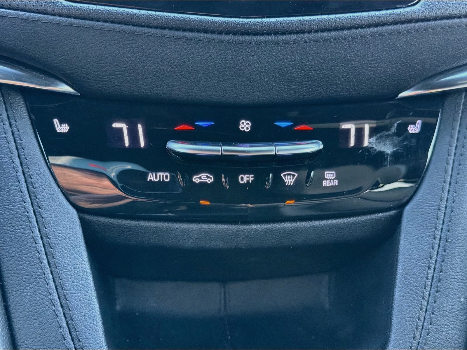Used 2021 Cadillac XT5 Premium Luxury FWD image 34