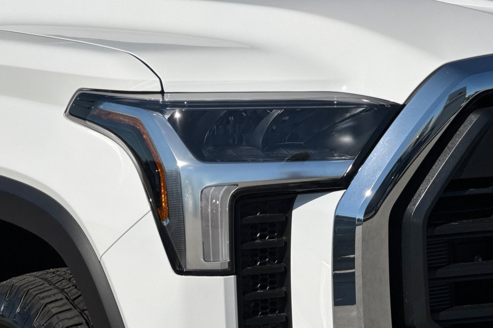 New 2026 Toyota Tundra SR5 AWD/4WD image 12