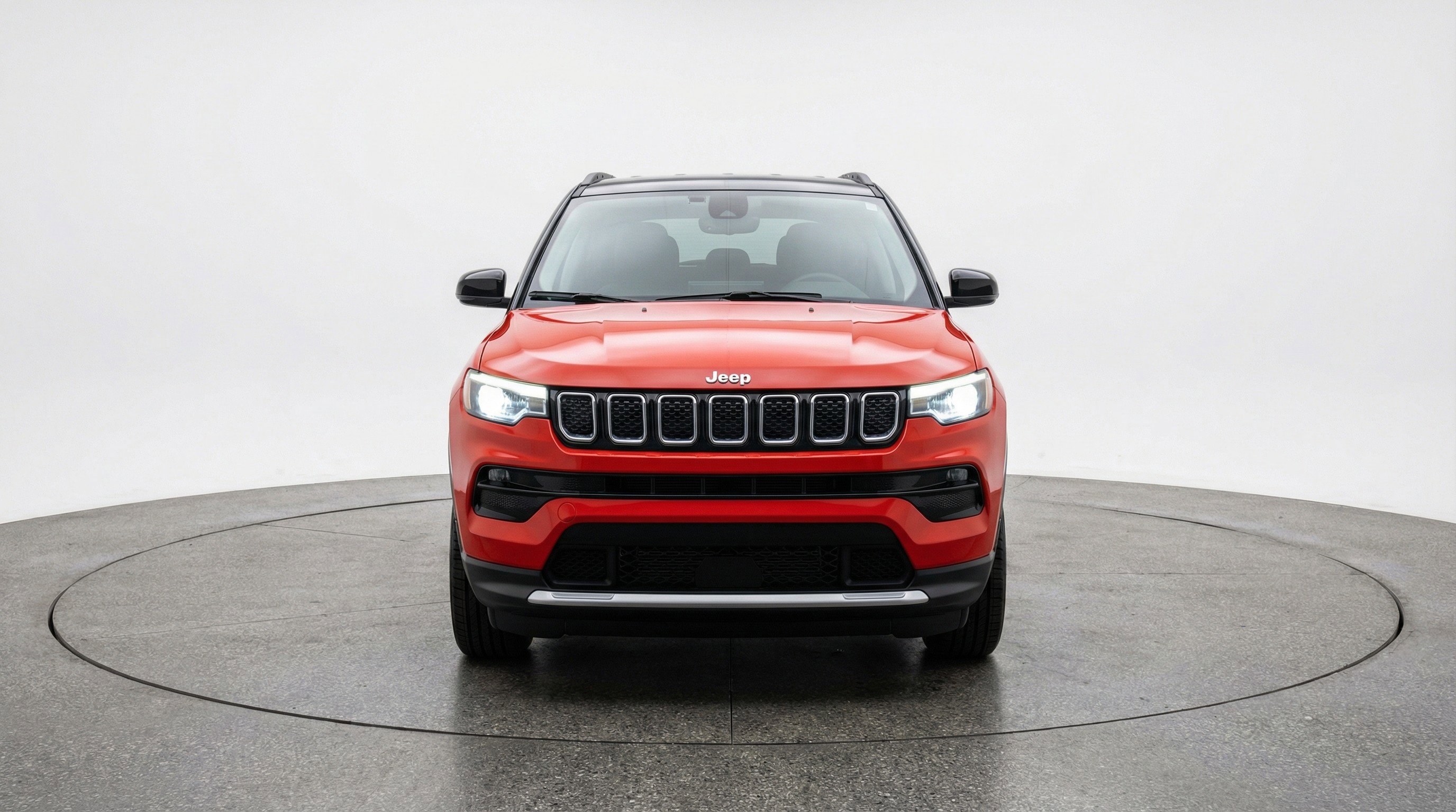 Used 2025 Jeep Compass Limited AWD/4WD image 2