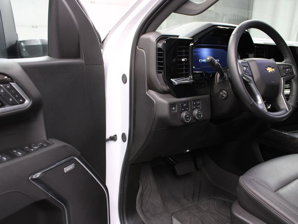 Used 2025 Chevrolet Silverado 1500 LTZ w/ Max Trailering Package AWD/4WD image 58