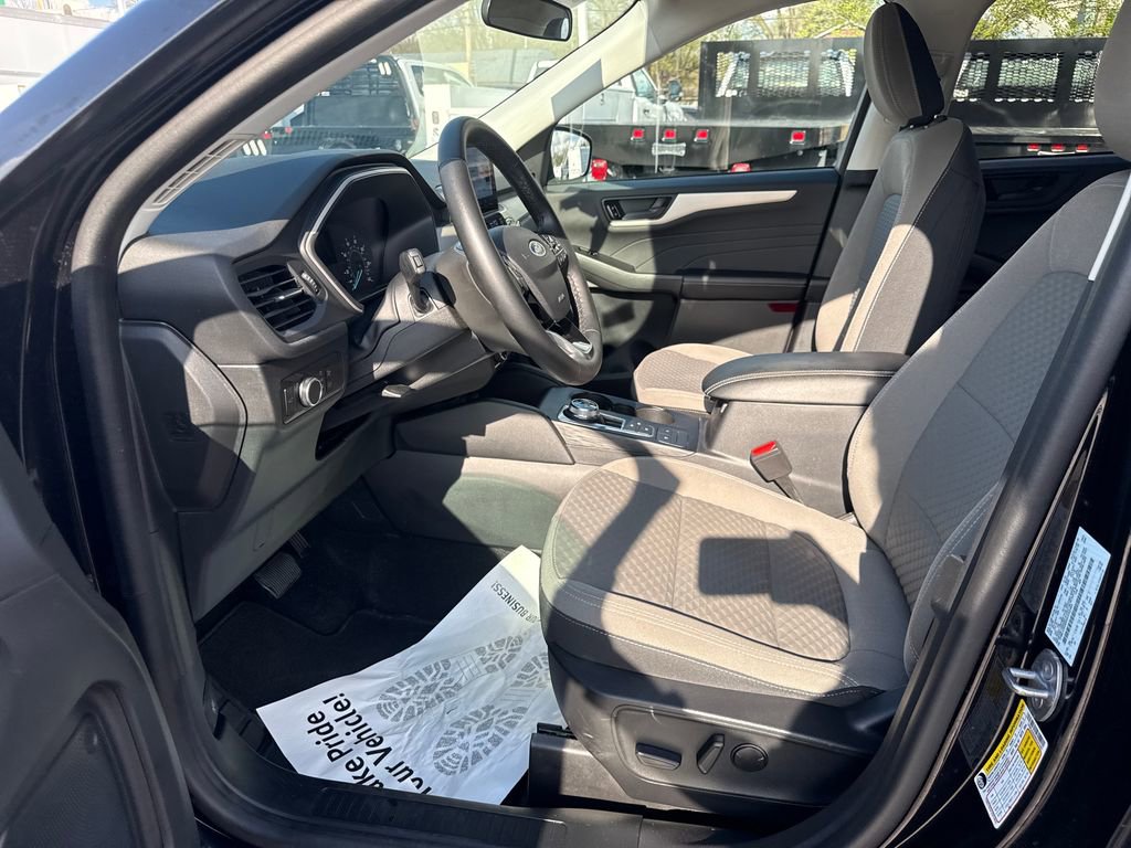 Used 2022 Ford Escape SE w/ Convenience Package FWD image 23