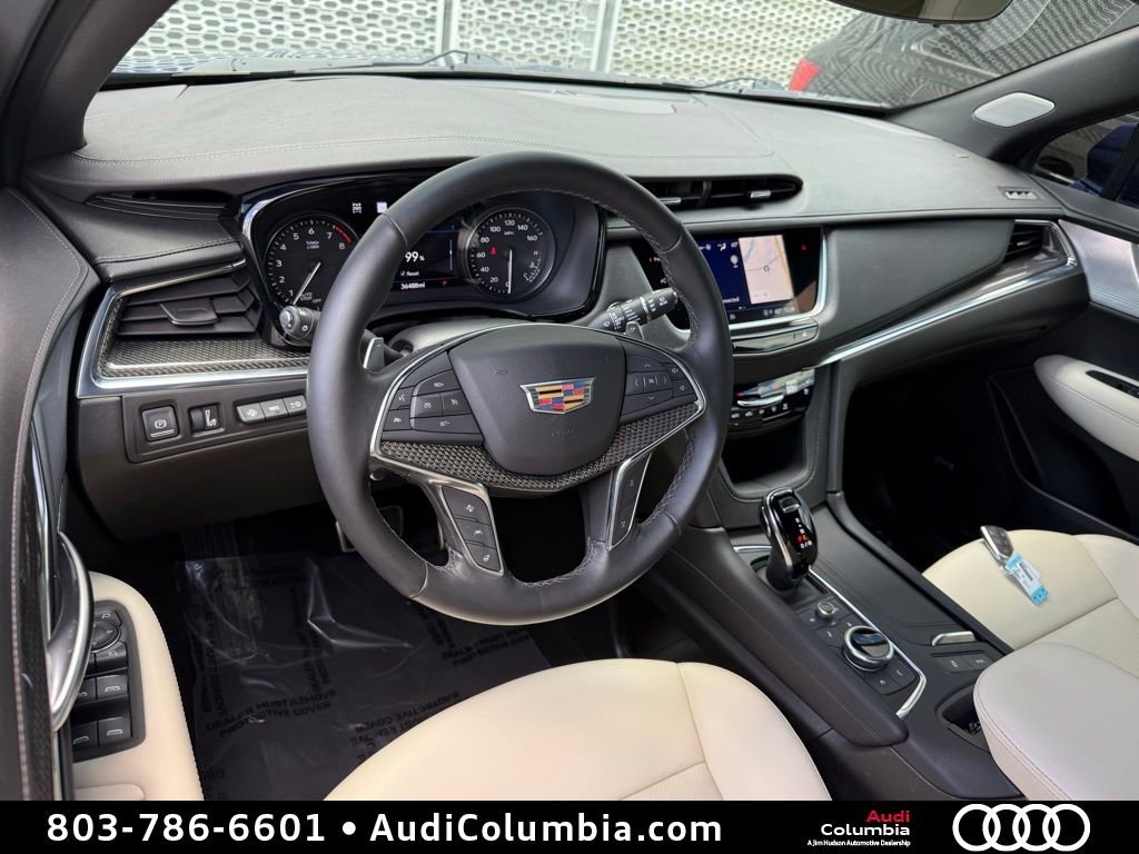 Used 2023 Cadillac XT5 Sportv w/ Technology Package AWD/4WD image 4