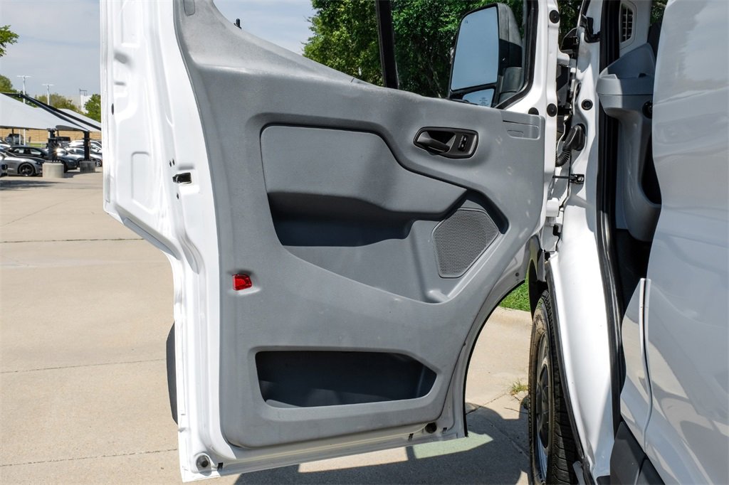 Used 2018 Ford Transit 150 130 Low Roof image 41