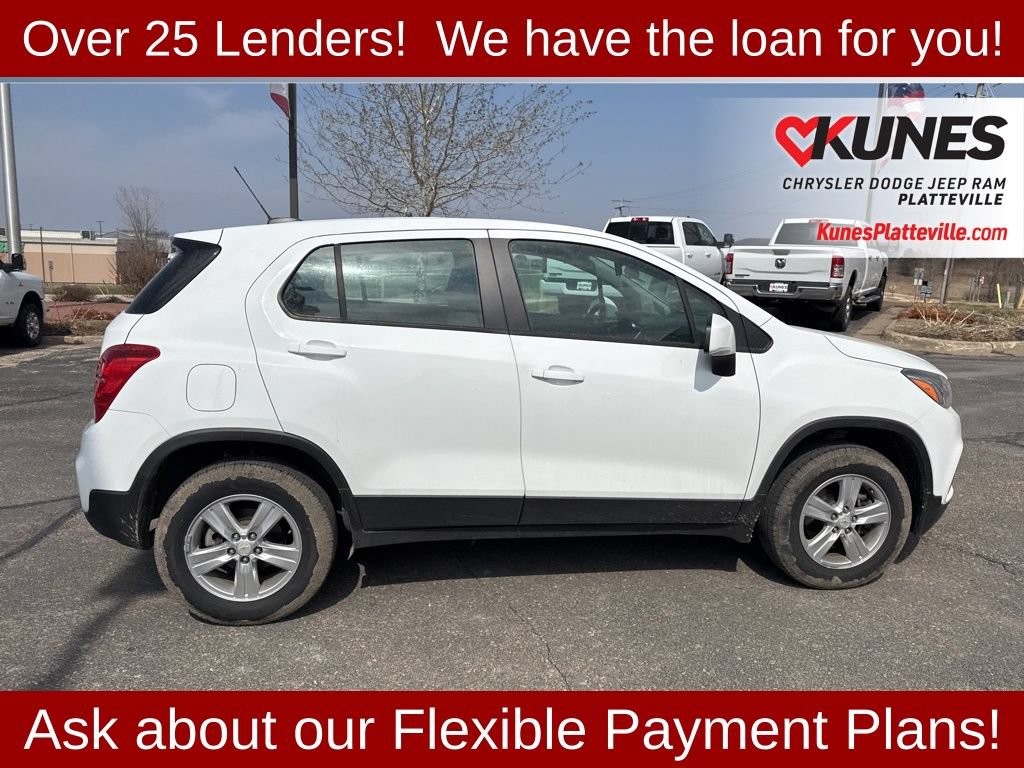 Used 2018 Chevrolet Trax LS AWD/4WD image 3