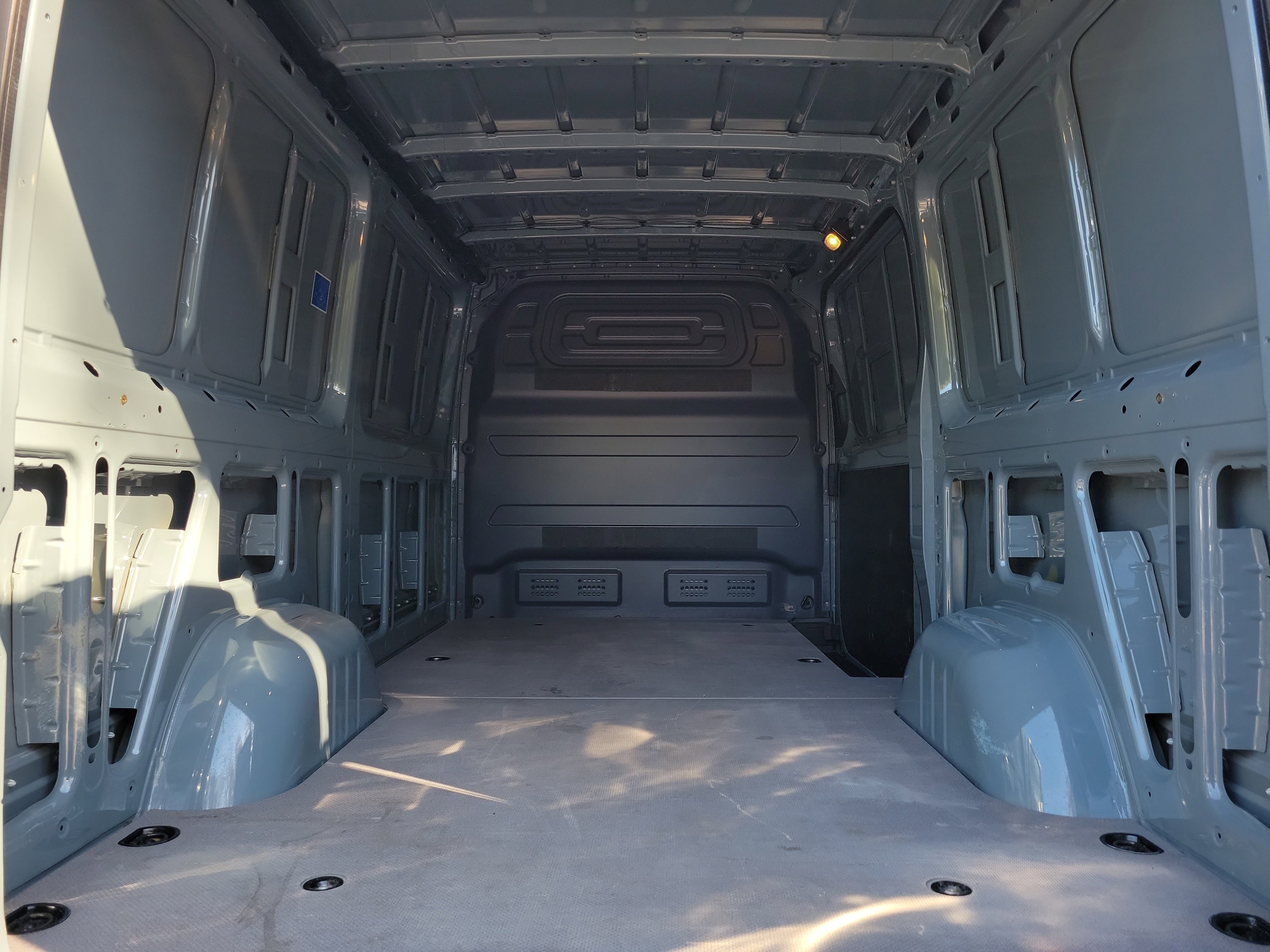 Used 2024 Mercedes-Benz Sprinter 2500 image 8