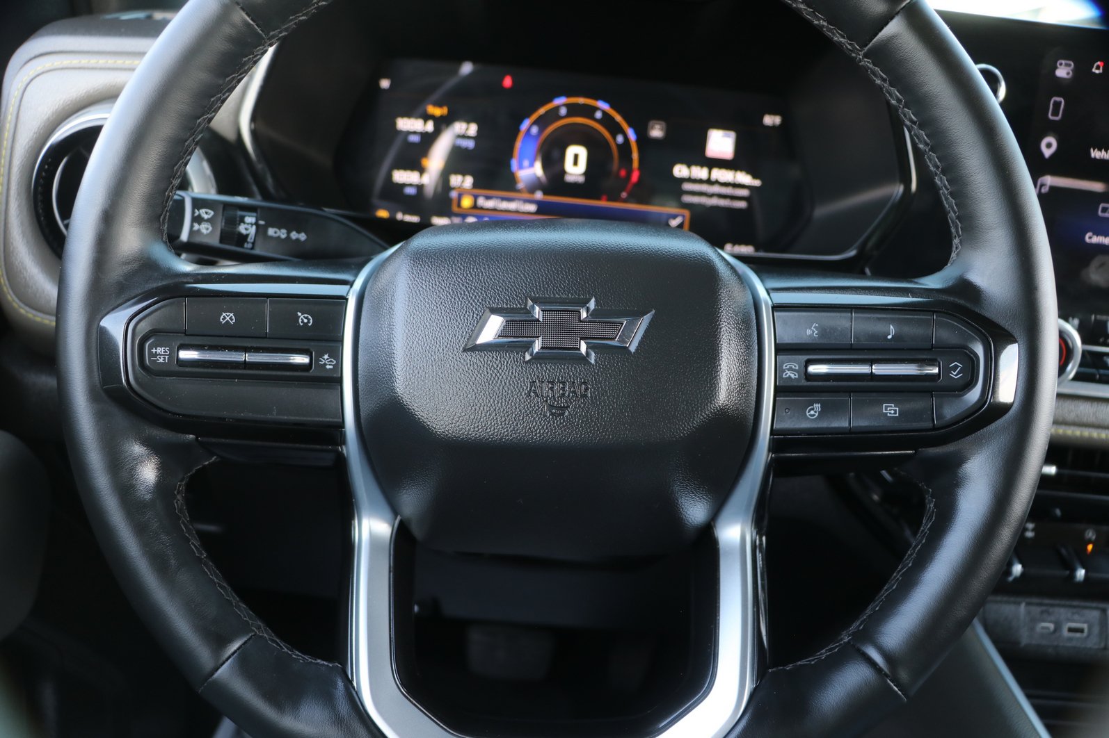 Used 2026 Chevrolet Colorado ZR2 AWD/4WD image 17