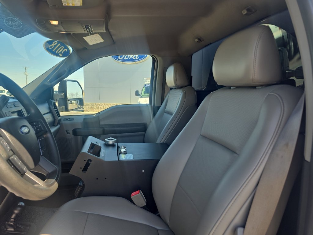Used 2018 Ford F450 XL w/ Power Equipment Group image 26
